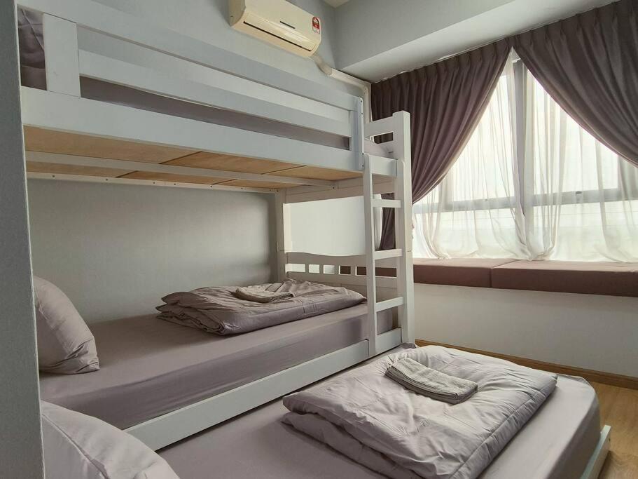 Apartment Direct Mall Access & - Large Group 8 Pax Johor Bahru
