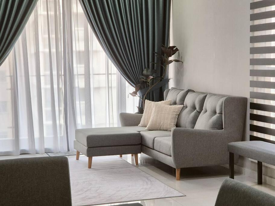Apartment Direct Mall Access & - Large Group 8 Pax Johor Bahru